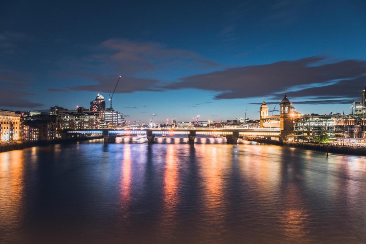 ホテル Citizenm London Victoria Station エクステリア 写真